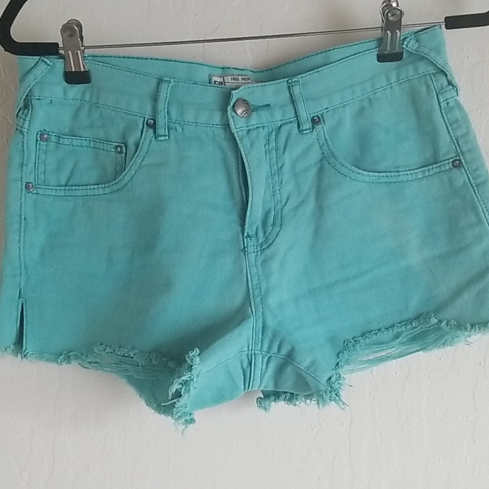Sharkbite aqua shorts